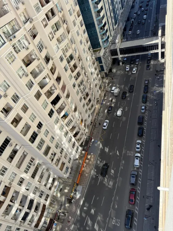 Kirayə verilir 3 otaqlı mənzil 140 m²