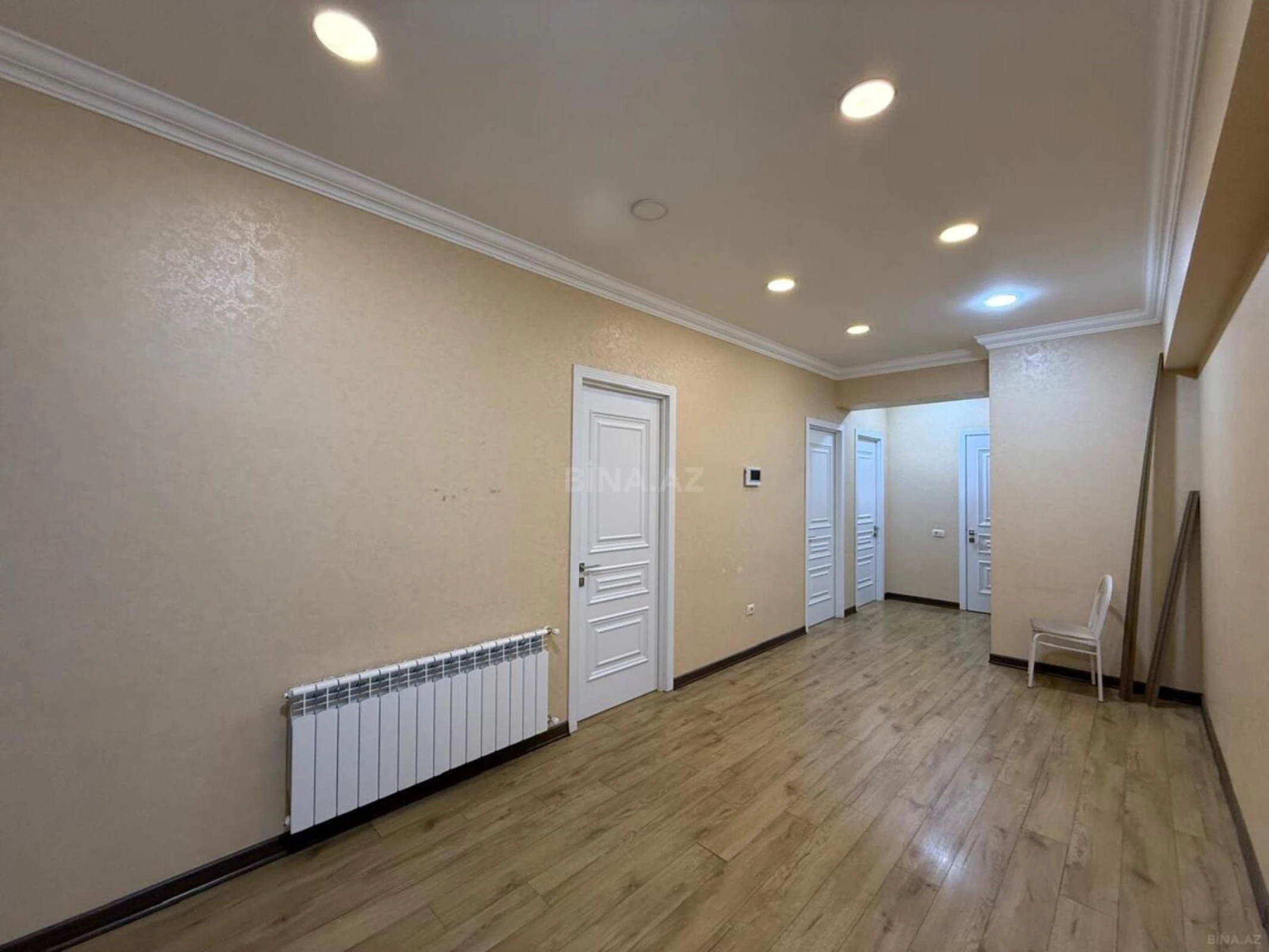 Kirayə verilir 3 otaqlı mənzil 140 m²