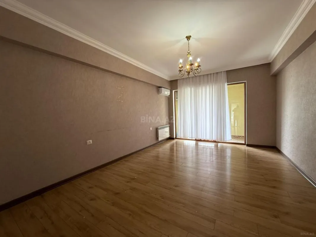 Kirayə verilir 3 otaqlı mənzil 140 m²