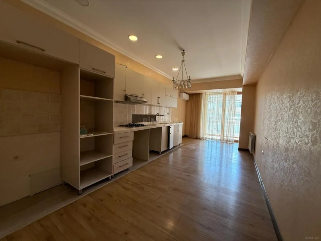 Kirayə verilir 3 otaqlı mənzil 140 m²