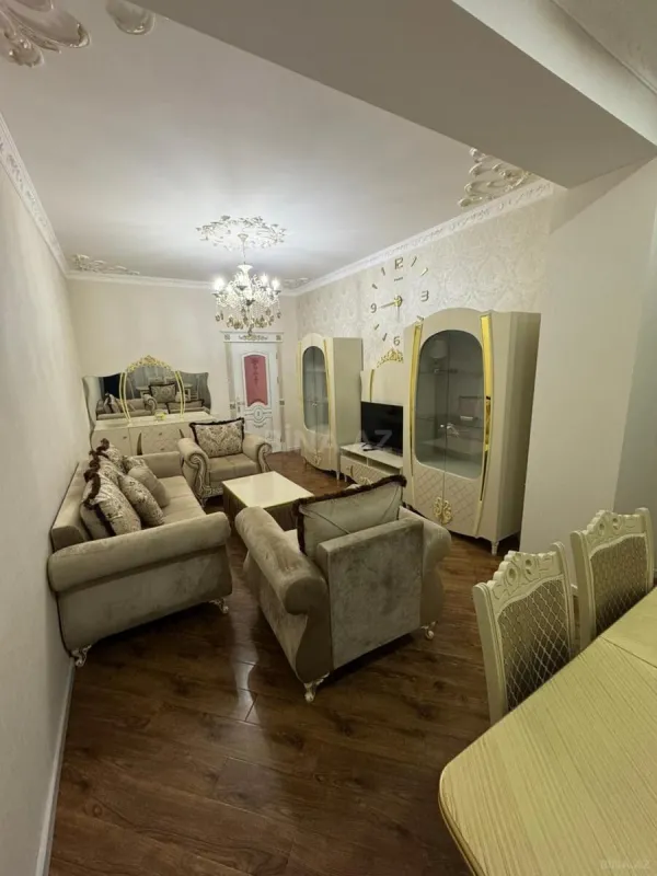 Kirayə verilir 2 otaqlı mənzil 65 m²