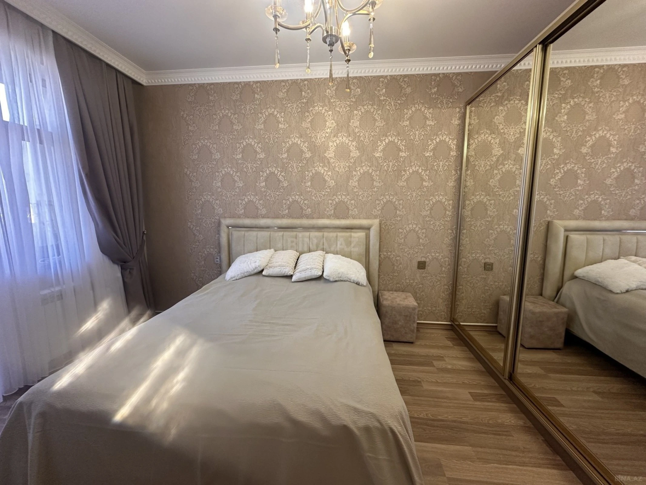 Satılır 2 otaqlı mənzil 75 m²