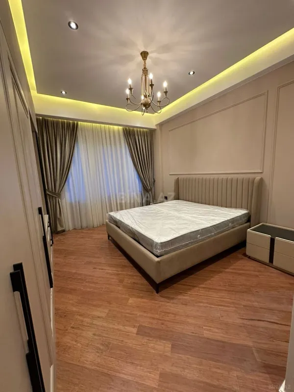 Kirayə verilir 3 otaqlı mənzil 115 m²