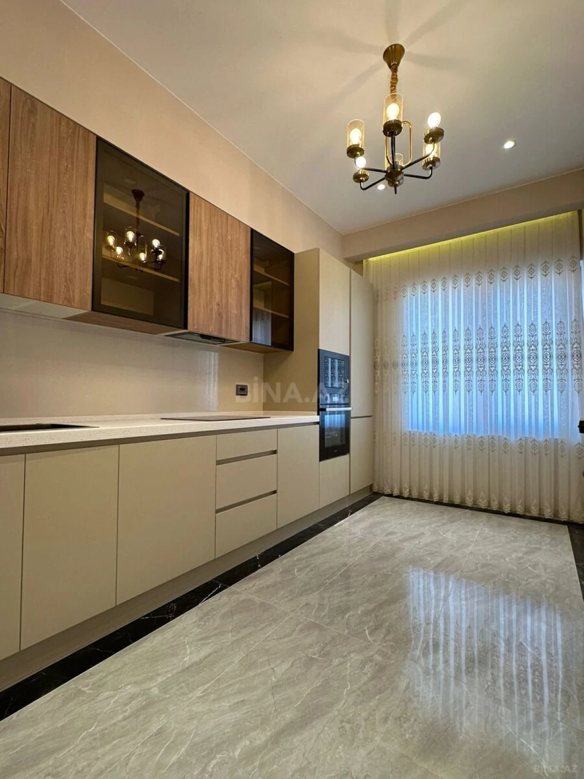 Kirayə verilir 3 otaqlı mənzil 115 m²