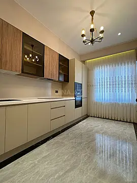 Kirayə verilir 3 otaqlı mənzil 115 m²