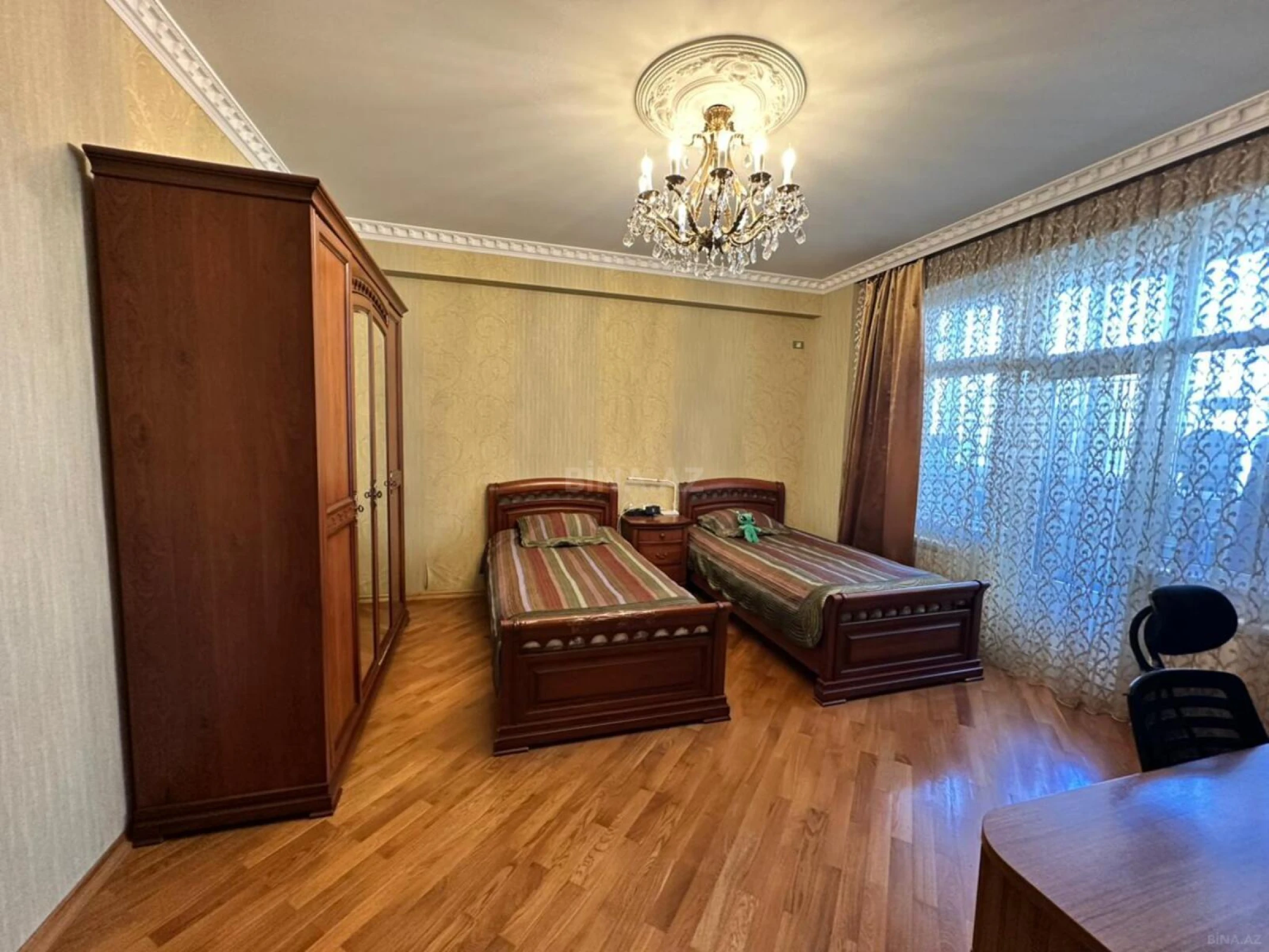 Satılır 3 otaqlı mənzil 130 m²