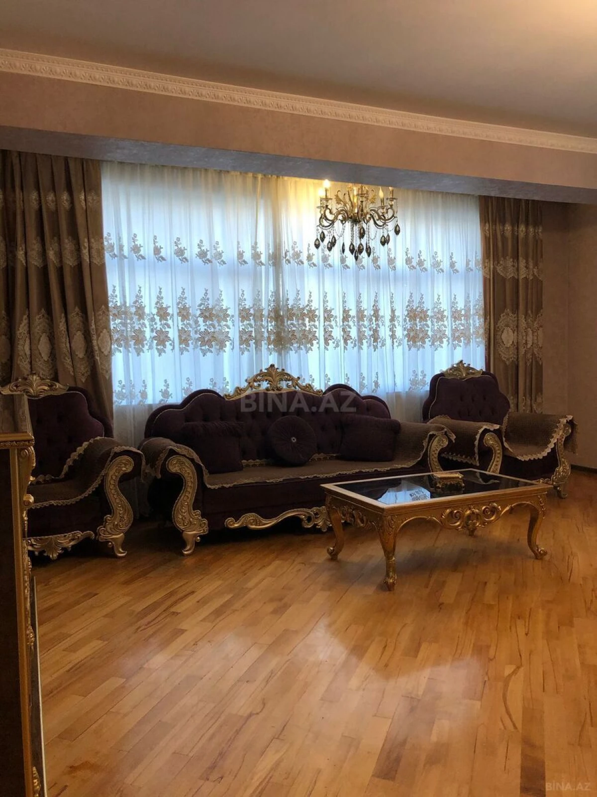 Satılır 3 otaqlı mənzil 122 m²