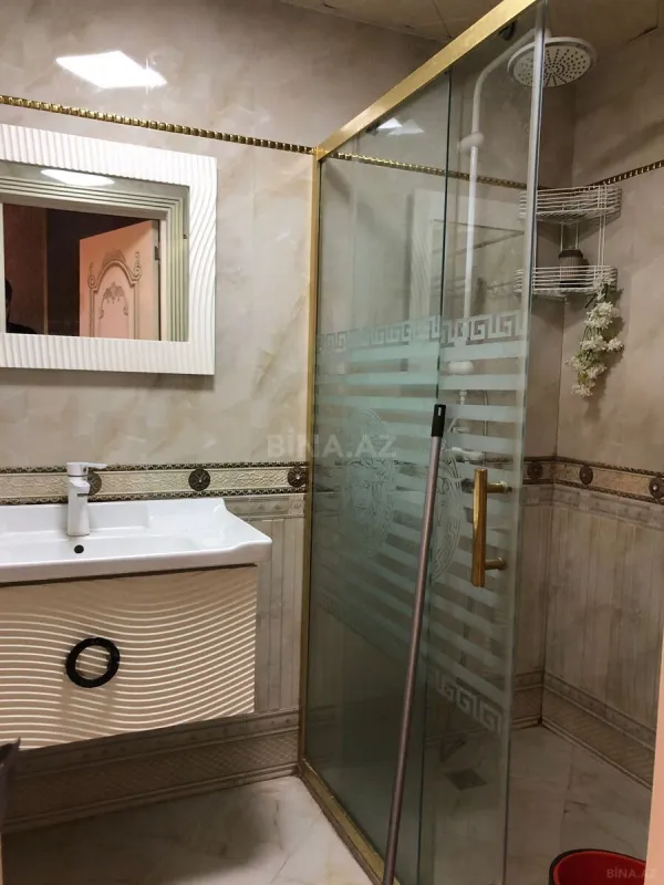 Satılır 3 otaqlı mənzil 122 m²