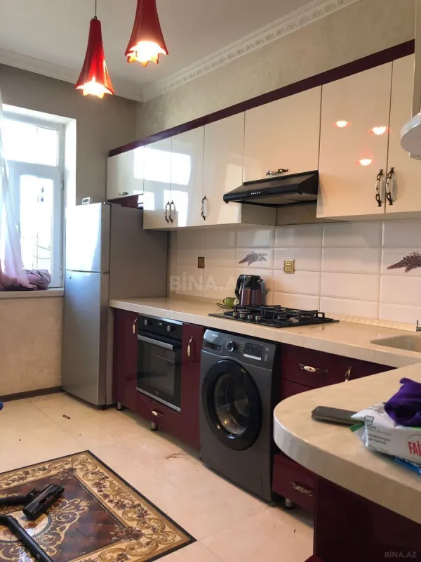 Satılır 3 otaqlı mənzil 122 m²