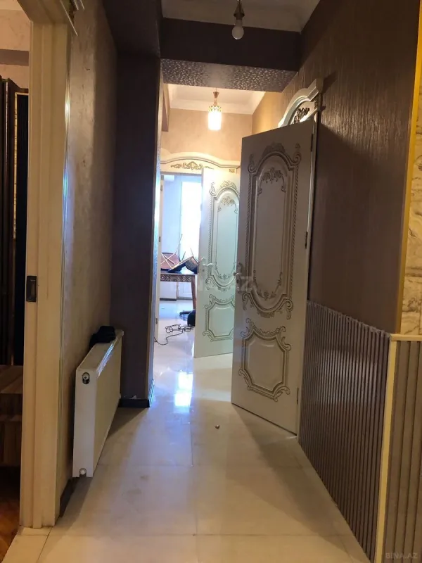 Satılır 3 otaqlı mənzil 122 m²