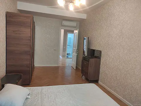 Kirayə verilir 3 otaqlı mənzil 130 m²