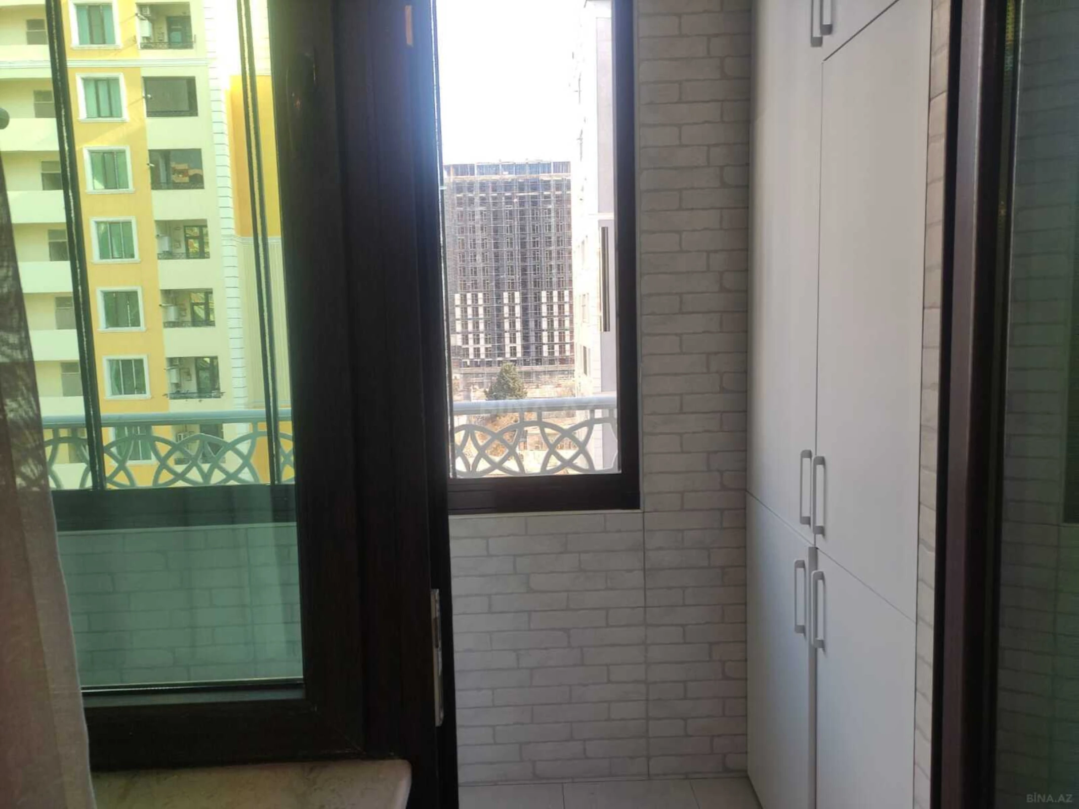 Kirayə verilir 3 otaqlı mənzil 130 m²
