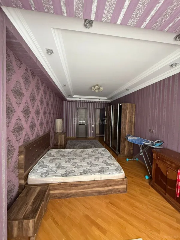Kirayə verilir 2 otaqlı mənzil 109 m²