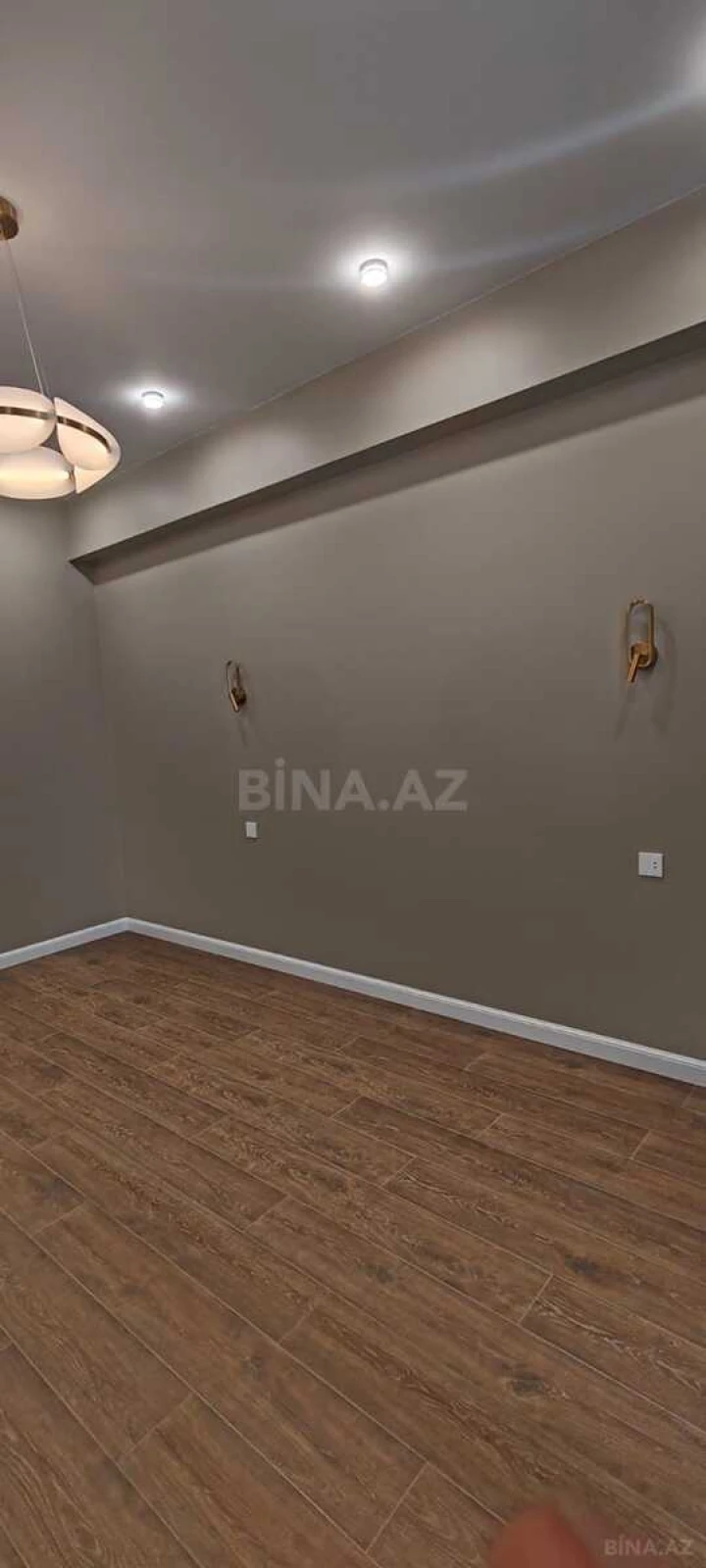 Satılır 2 otaqlı mənzil 61 m²