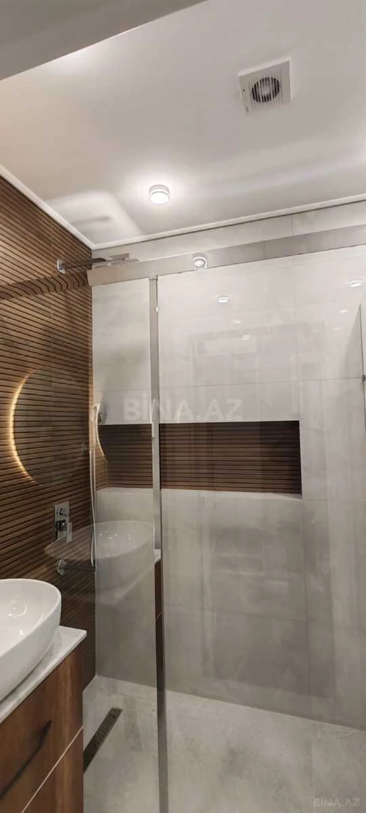 Satılır 2 otaqlı mənzil 61 m²