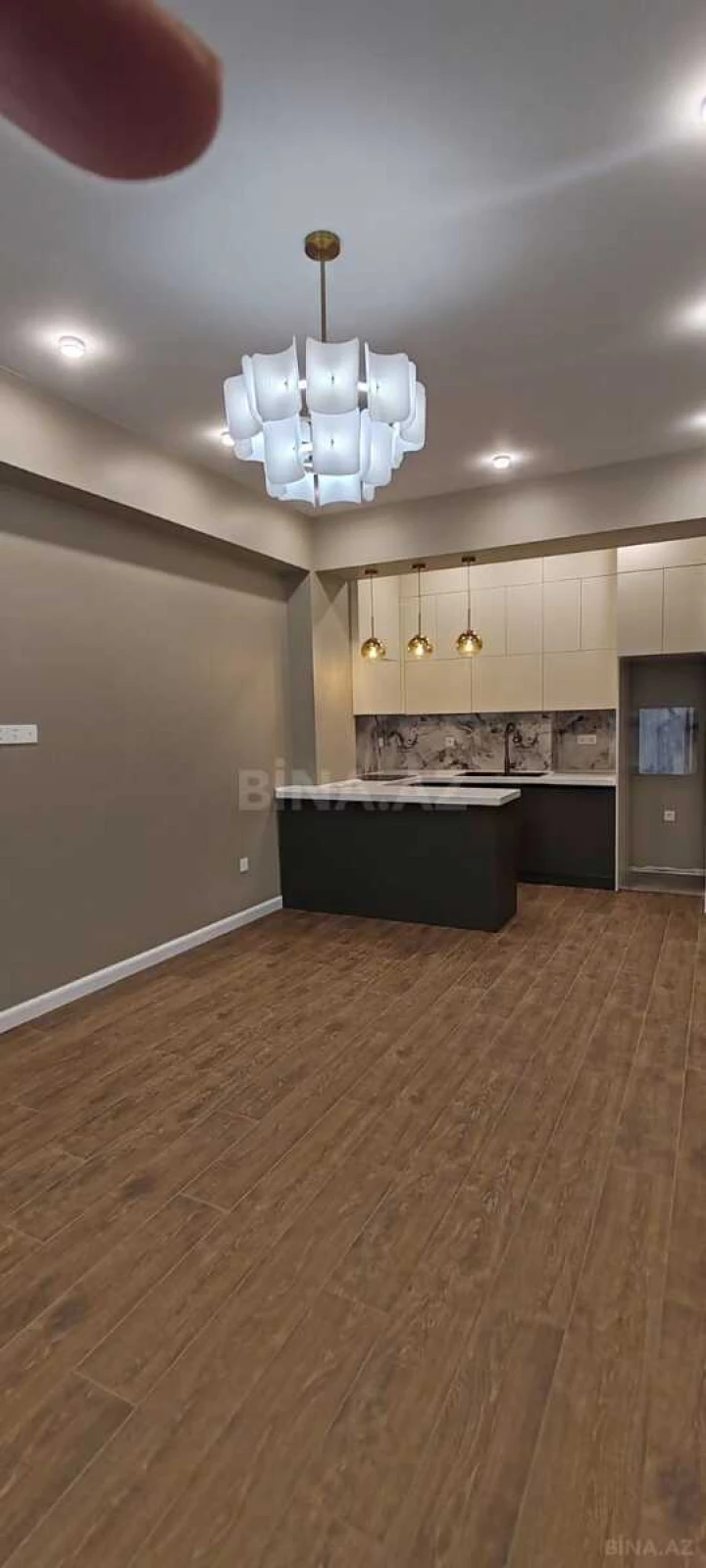 Satılır 2 otaqlı mənzil 61 m²