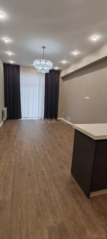 Satılır 2 otaqlı mənzil 61 m²