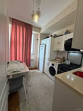 Satılır 2 otaqlı mənzil 65 m²