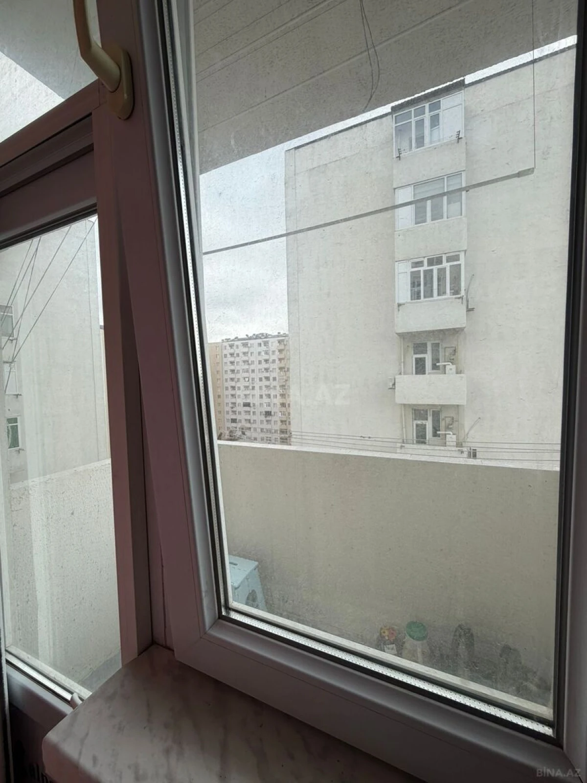 Satılır 2 otaqlı mənzil 65 m²