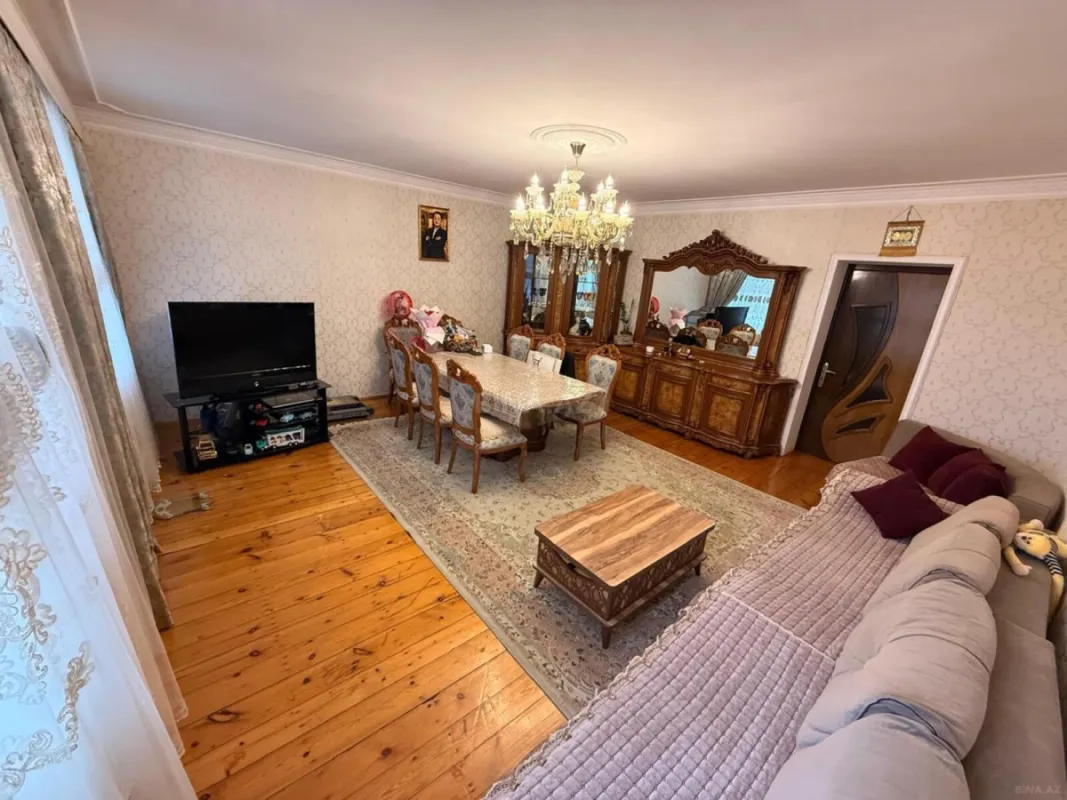 Satılır 4 otaqlı mənzil 80 m²