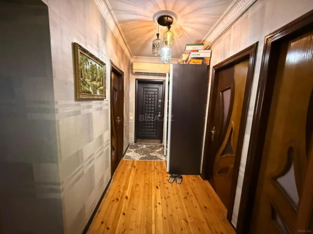 Satılır 4 otaqlı mənzil 80 m²