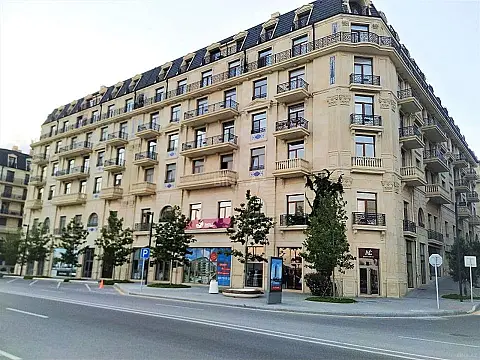 Satılır 3 otaqlı mənzil 90 m² — Bakı 3 otaq 90.00 m²