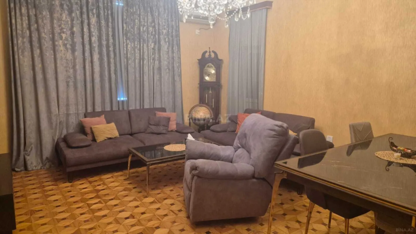 Satılır 3 otaqlı mənzil 115 m²