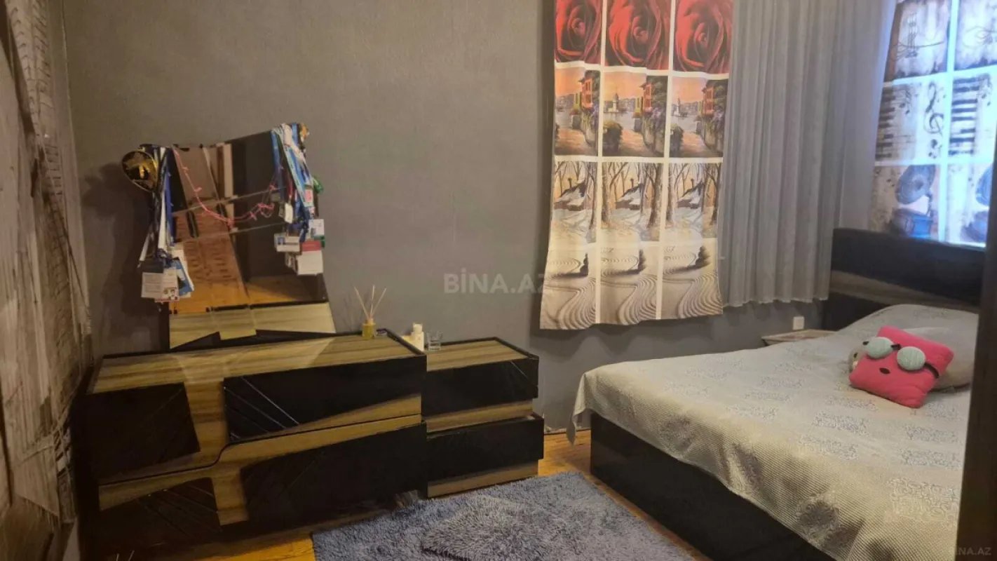 Satılır 3 otaqlı mənzil 115 m²