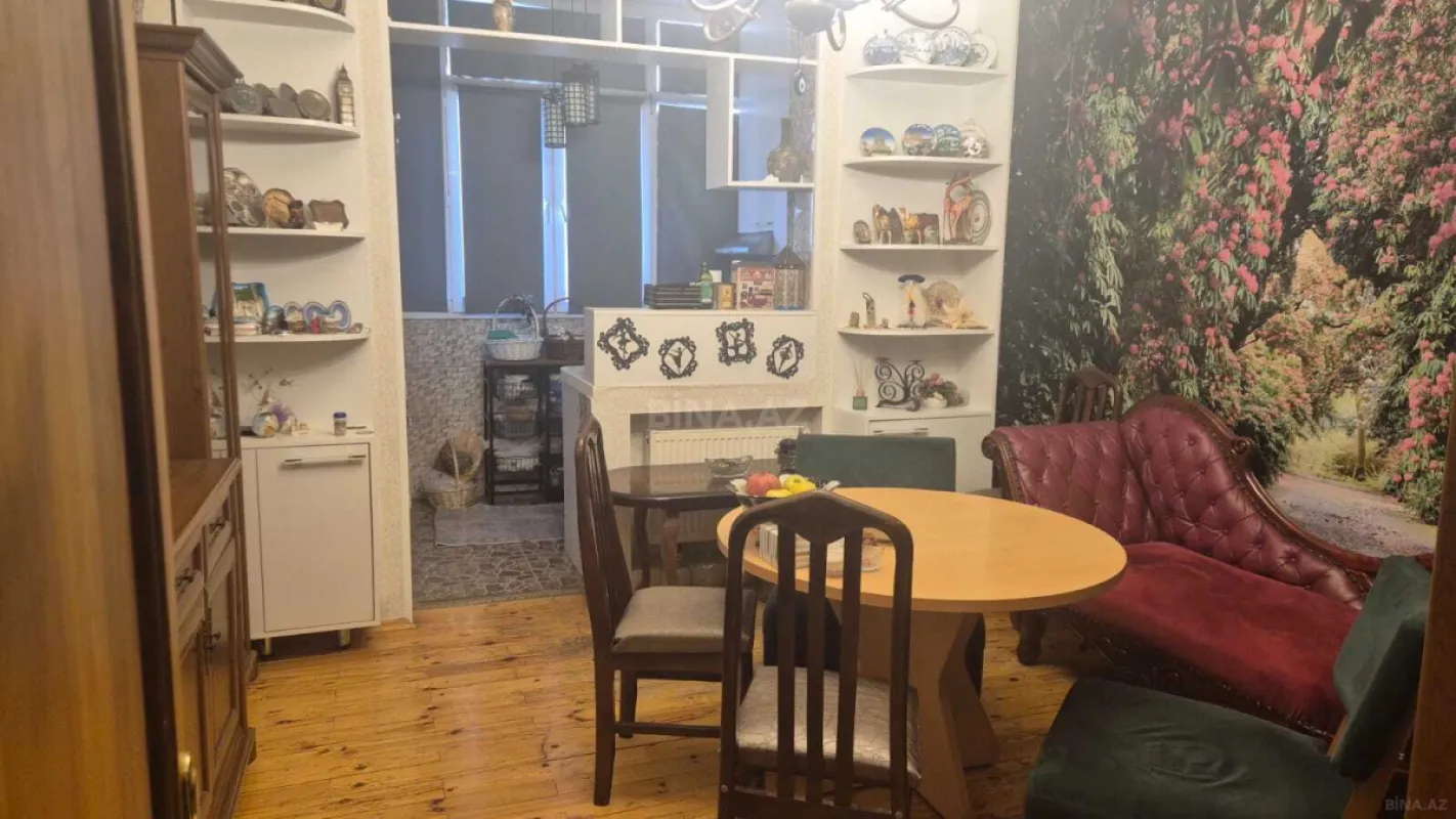 Satılır 3 otaqlı mənzil 115 m²