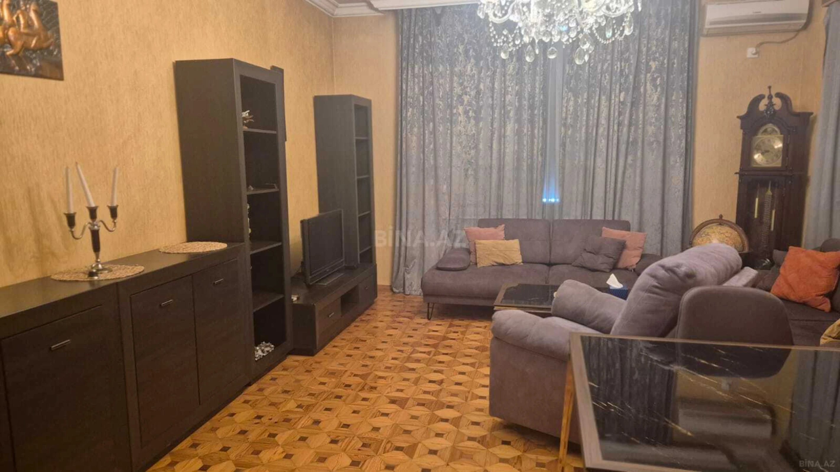 Satılır 3 otaqlı mənzil 115 m²