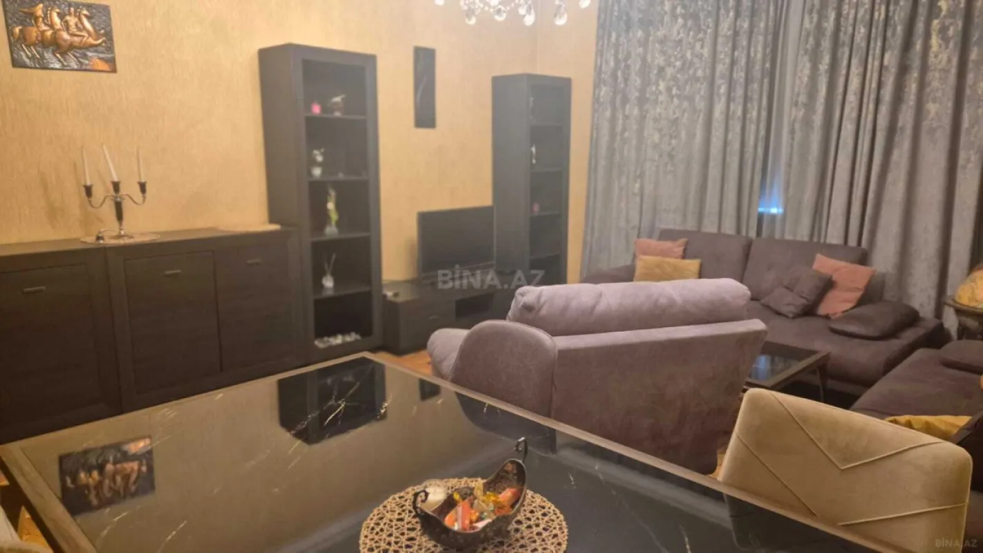 Satılır 3 otaqlı mənzil 115 m²