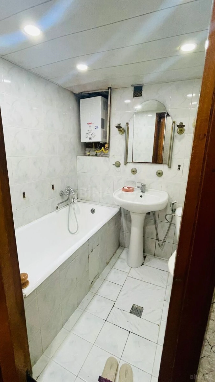 Kirayə verilir 2 otaqlı mənzil 45 m²