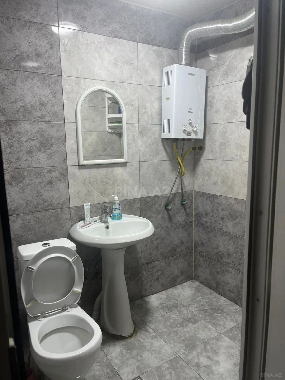Kirayə verilir 2 otaqlı mənzil 40 m²