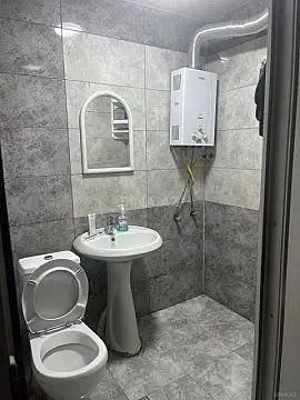 Kirayə verilir 2 otaqlı mənzil 40 m²