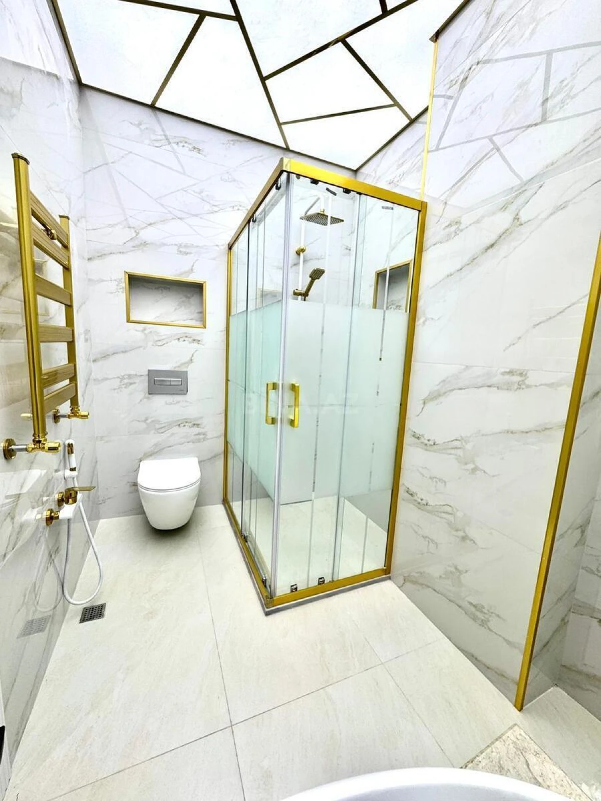 Kirayə verilir 3 otaqlı mənzil 85 m²