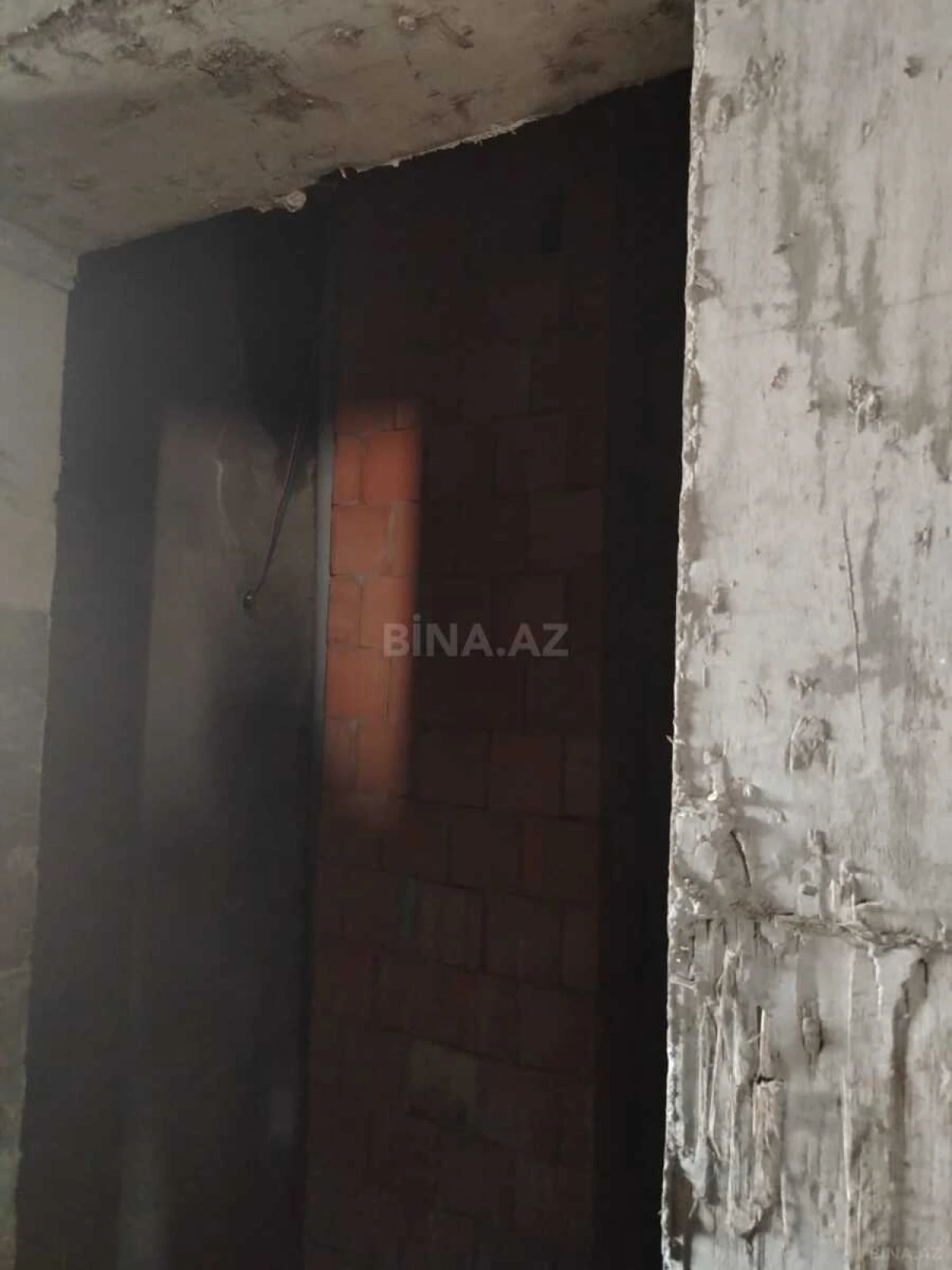 Satılır 3 otaqlı mənzil 140 m²