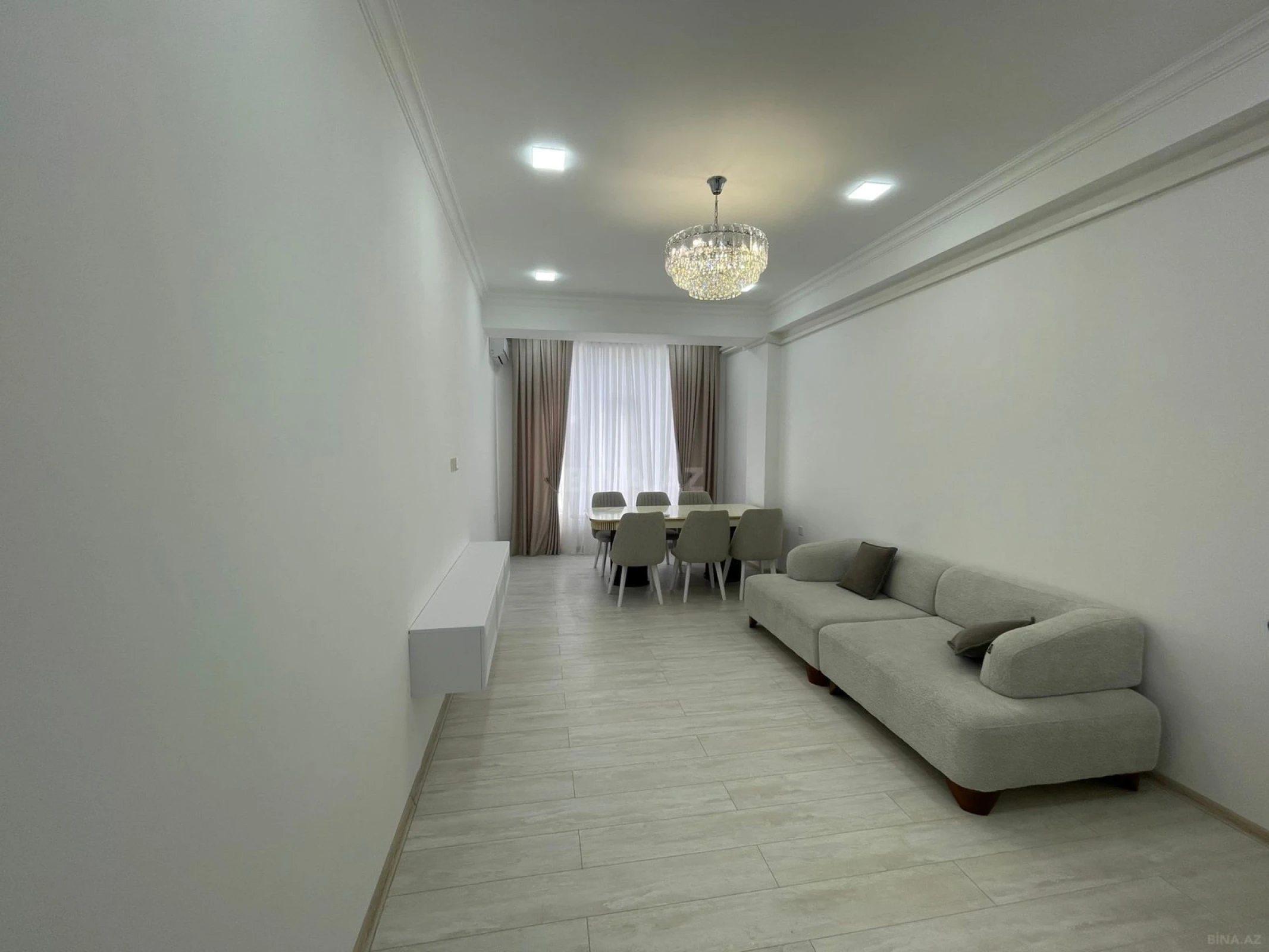 Kirayə verilir 2 otaqlı mənzil 70 m²