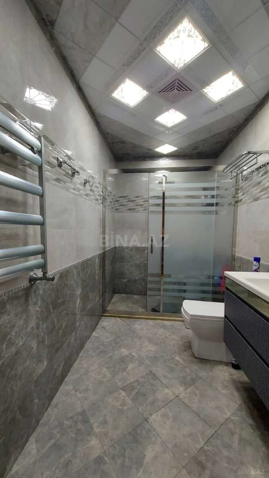 Satılır 3 otaqlı mənzil 165 m²