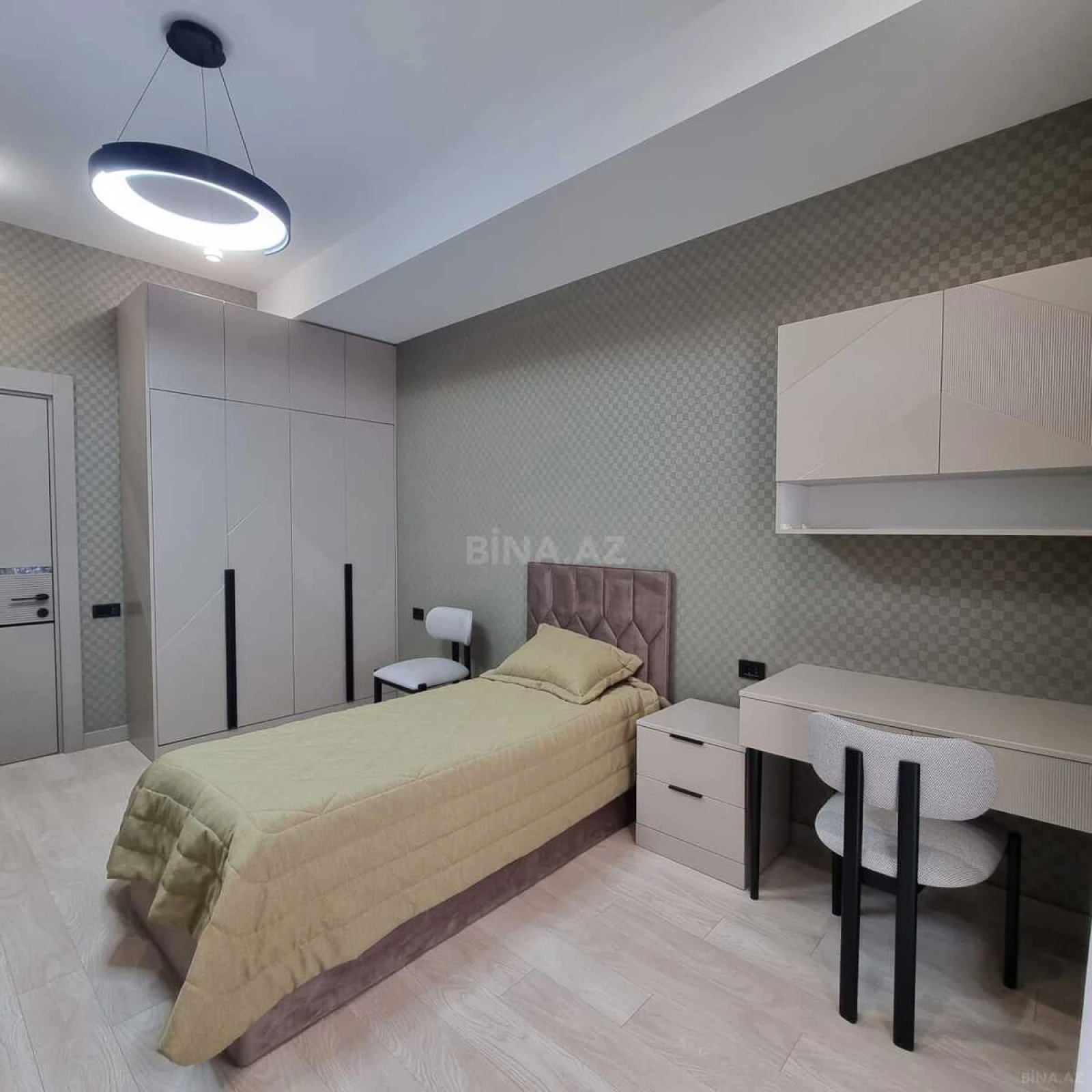 Kirayə verilir 3 otaqlı mənzil 130 m²