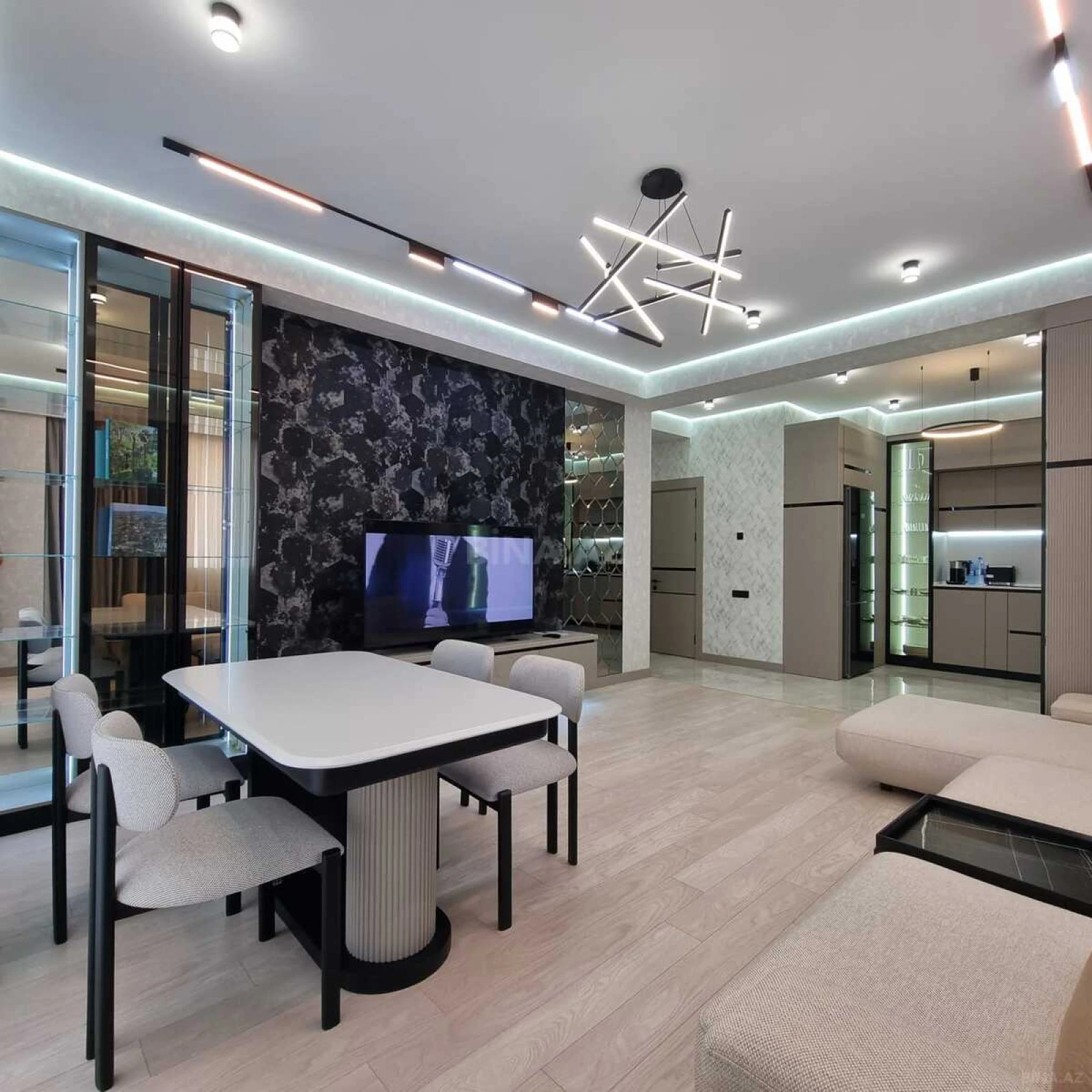 Kirayə verilir 3 otaqlı mənzil 130 m²