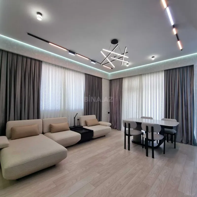 Kirayə verilir 3 otaqlı mənzil 130 m²