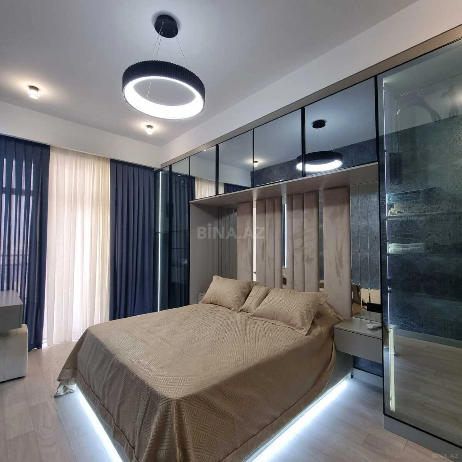 Kirayə verilir 3 otaqlı mənzil 130 m²