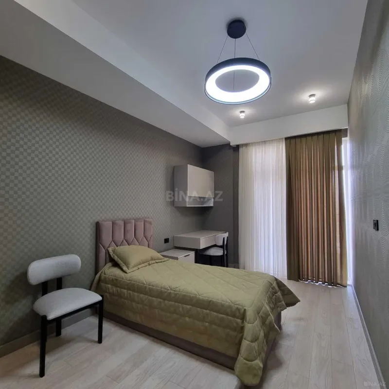 Kirayə verilir 3 otaqlı mənzil 130 m²