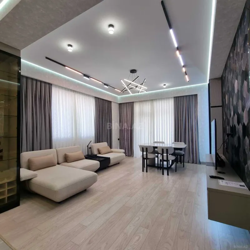 Kirayə verilir 3 otaqlı mənzil 130 m²