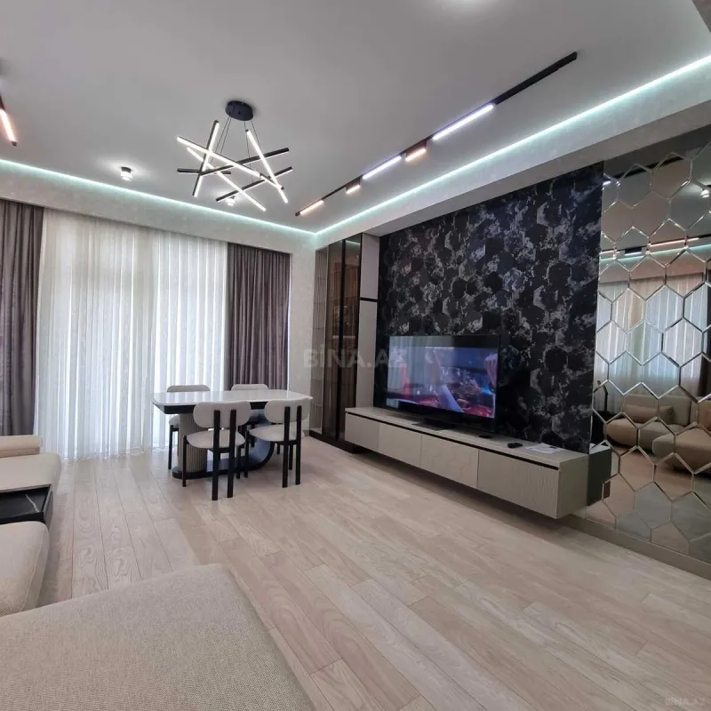 Kirayə verilir 3 otaqlı mənzil 130 m²