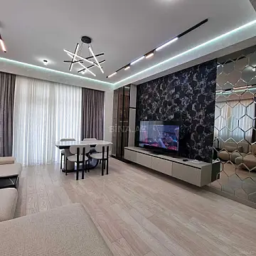 Kirayə verilir 3 otaqlı mənzil 130 m²