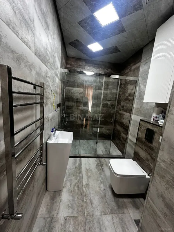 Kirayə verilir 3 otaqlı mənzil 140 m²