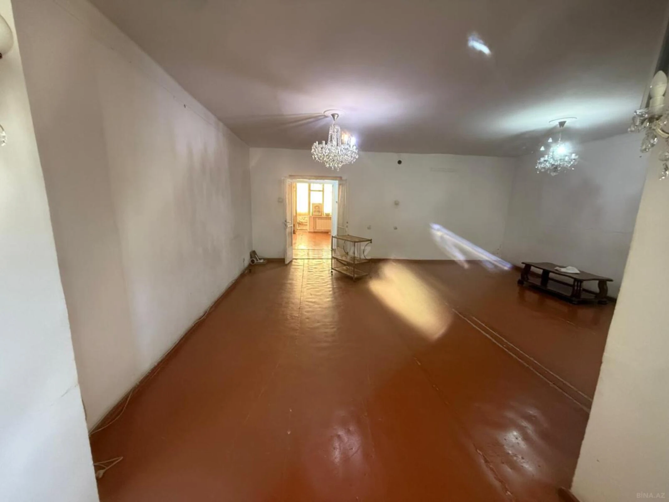 Satılır 5 otaqlı mənzil 110 m²
