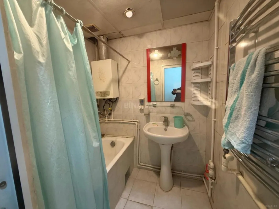 Satılır 5 otaqlı mənzil 110 m²