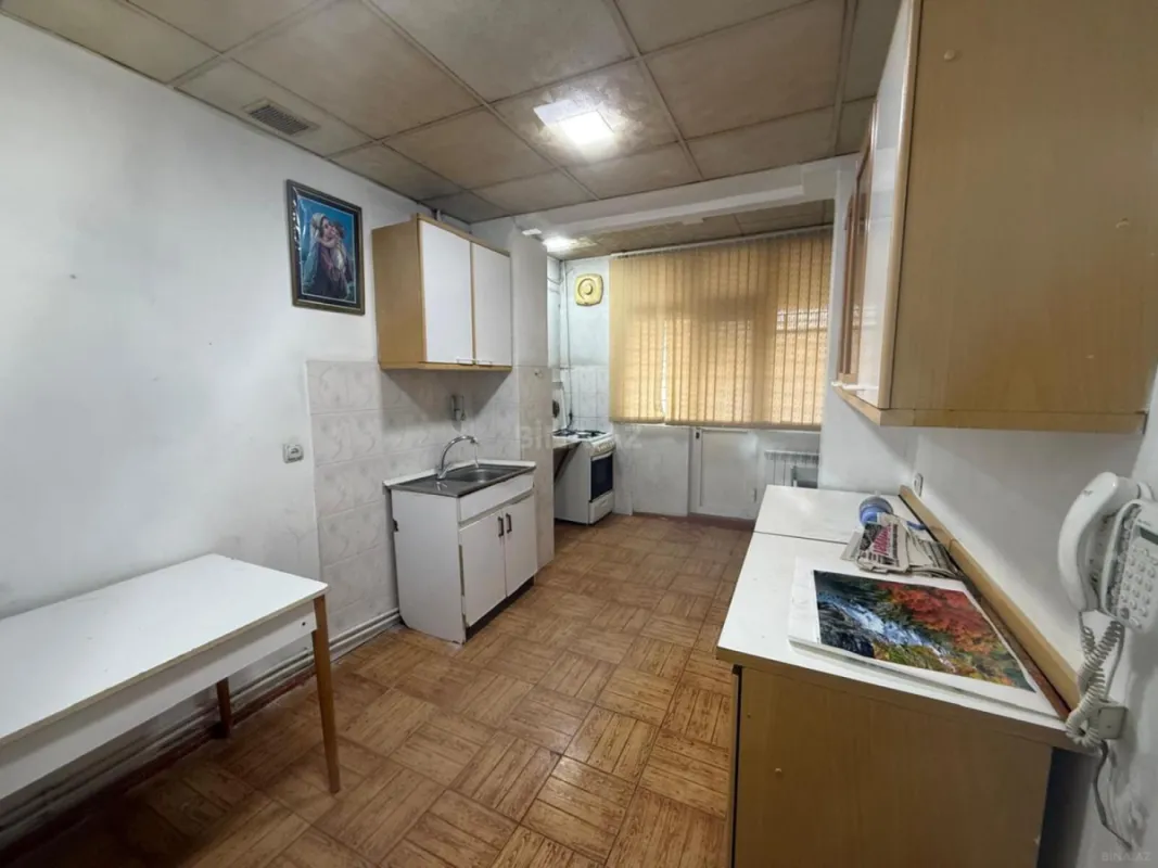 Satılır 5 otaqlı mənzil 110 m²